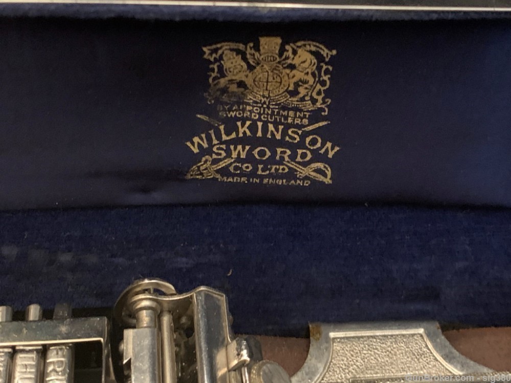 1930s ART DECO WILKINSON RAZOR IN CASE, 7 DAY BLADES, STRAP &  PAPERS-img-4