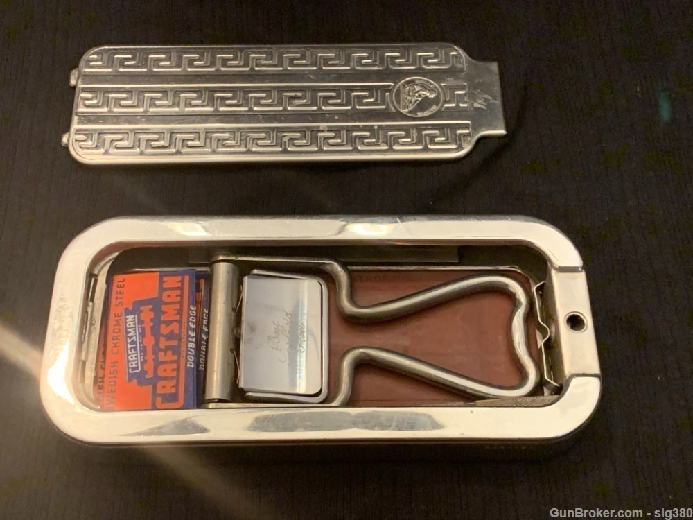 1927 ROLLS RAZOR WITH CASE AND EXTRA BLADES / NICE!-img-2