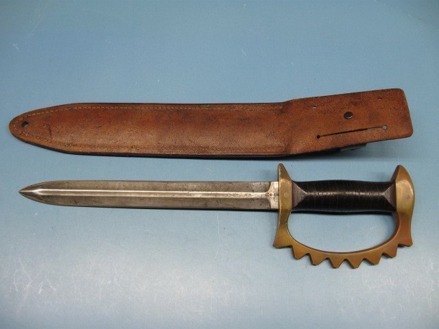 COLE KNUCKLE TRENCH KNIFE WITH SCABBARD (RARE)-img-1