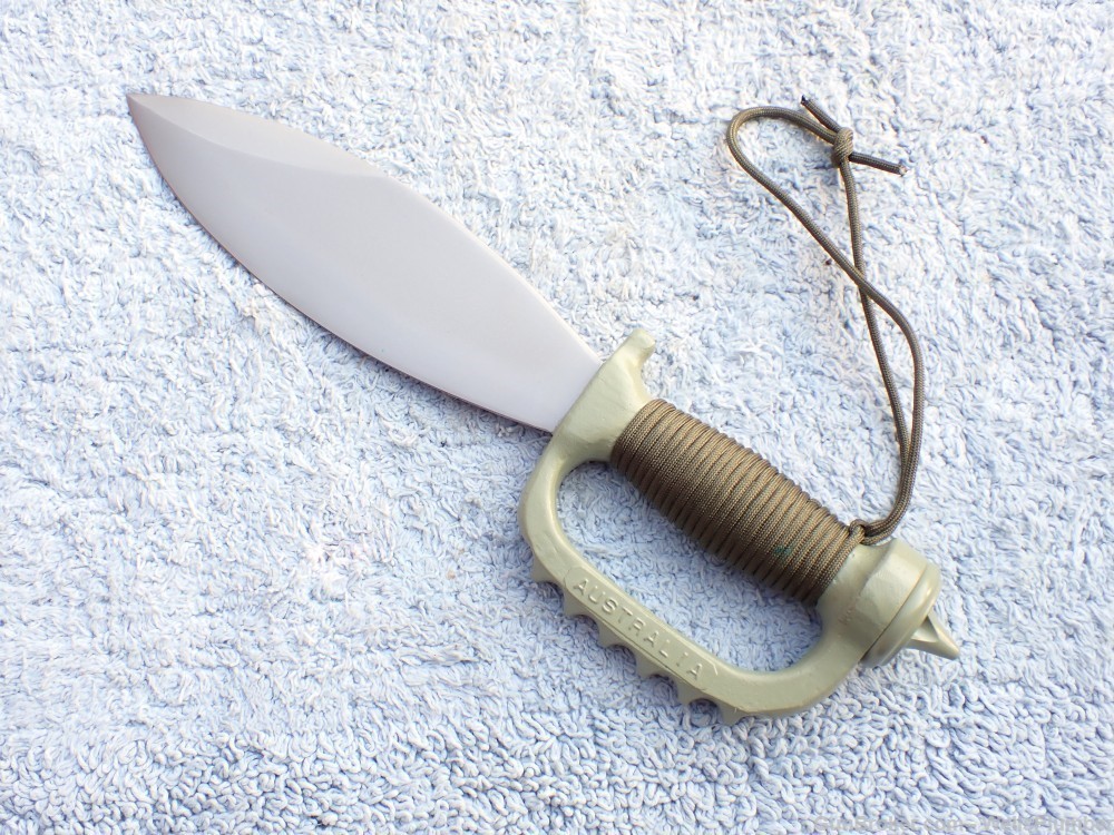 EDMF KNUCKLE KNIFE AUSTRALIA SMATCHET WITH ORIGINAL SCABBARD (MINT)-img-9