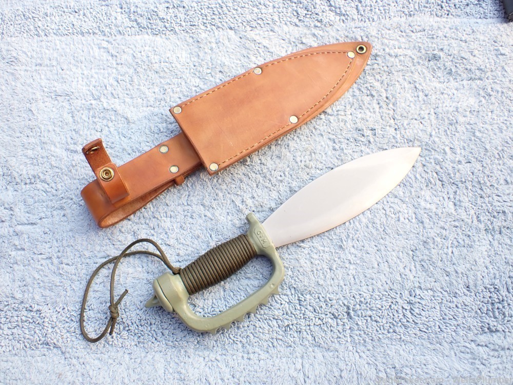 EDMF KNUCKLE KNIFE AUSTRALIA SMATCHET WITH ORIGINAL SCABBARD (MINT)-img-5