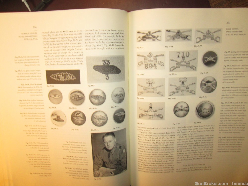 Encyclopedia of United States Army Insignia & Uniforms by William K Emerson-img-18