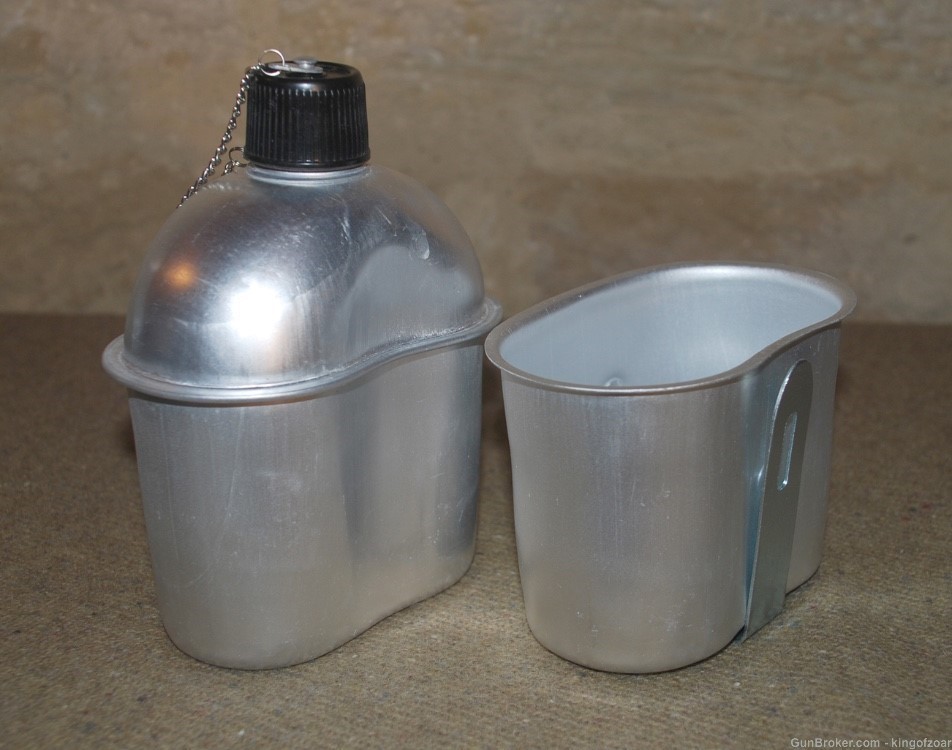 Reproduction WW2 US Aluminum Canteen M1910 and Cup-img-0