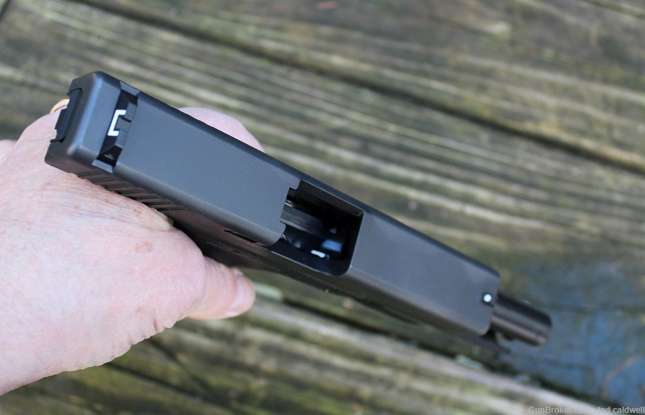 New Never Used Glock Model 21 Gen 4 - .45acp pistol in Hard case w/ extras!-img-8