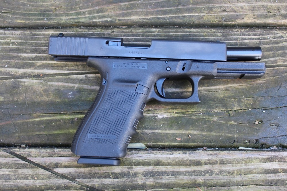 New Never Used Glock Model 21 Gen 4 - .45acp pistol in Hard case w/ extras!-img-5