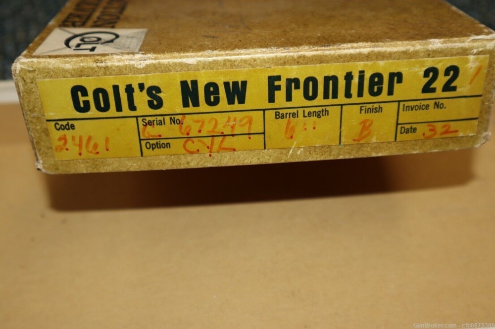 Colt Single Action Army New Frontier 22 Revolver Box-img-1