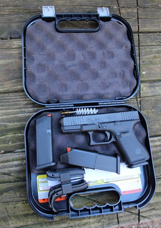  New, never used Glock 19 Gen 5 in box with extras!-img-0