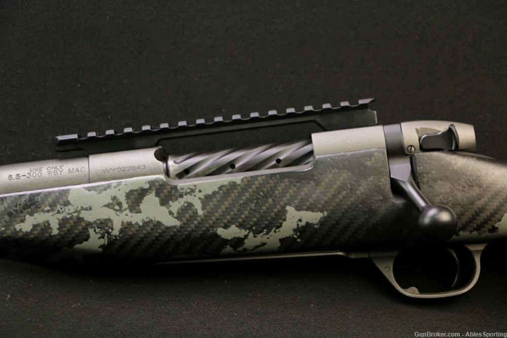 Weatherby Mark V LH Bolt Action Rifle, 6.5-300 WBY, 28", Carbon Fiber Stock-img-2