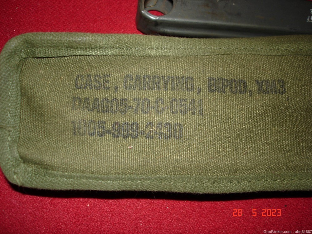 Vietnam era 1970 dated M16 bipod w canvas carrying case-img-4