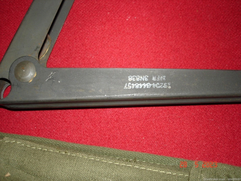 Vietnam era 1970 dated M16 bipod w canvas carrying case-img-2