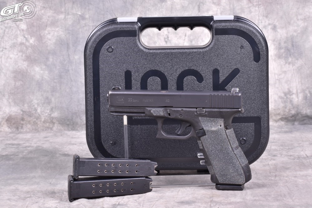 Glock 22 GEN 4 .40 S&W with three magazines and case-img-0