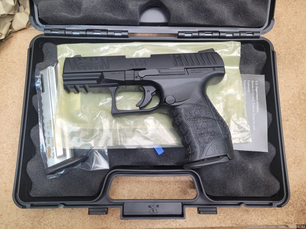 Walther PPQ M2 in 22LR Pistol with a Threaded Barrel.-img-2