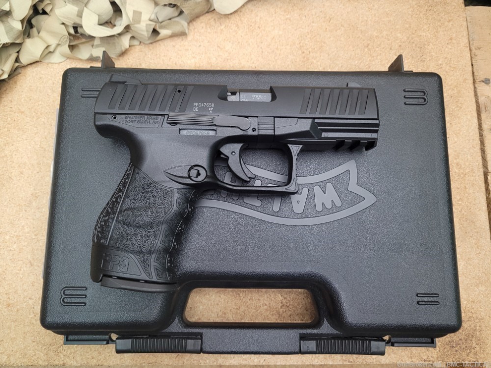 Walther PPQ M2 in 22LR Pistol with a Threaded Barrel.-img-1