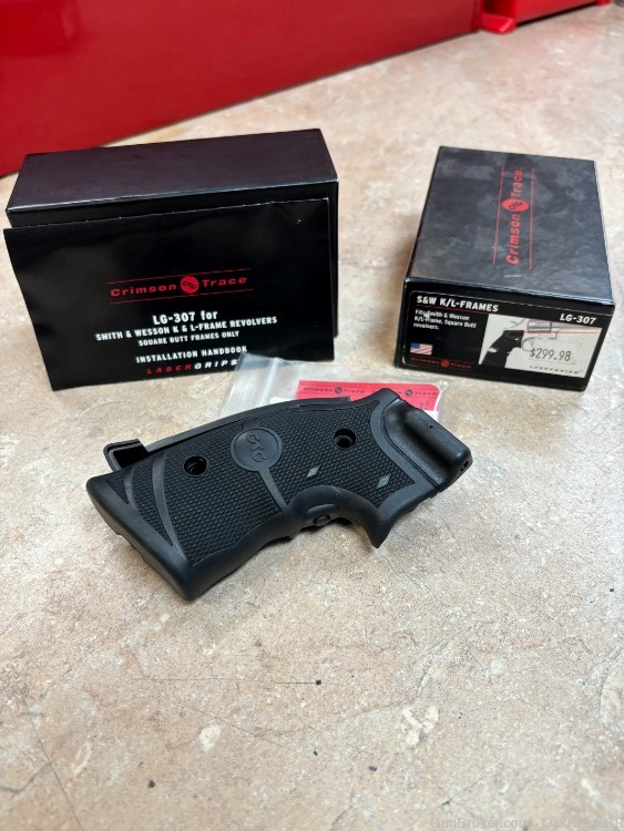 CRIMSON TRACE LG 307 LASER GRIP FOR SMITH AND WESSON L-FRAME REVOLVERS-img-0