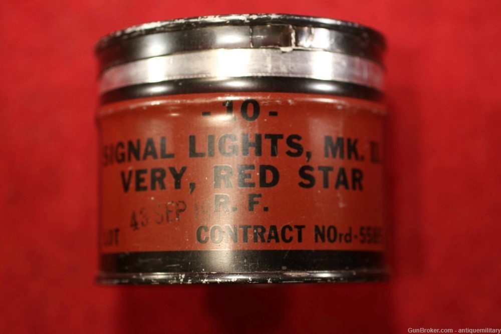 MK 11 WW2 Flares - Tin of 10 - Red Star 1944-img-0