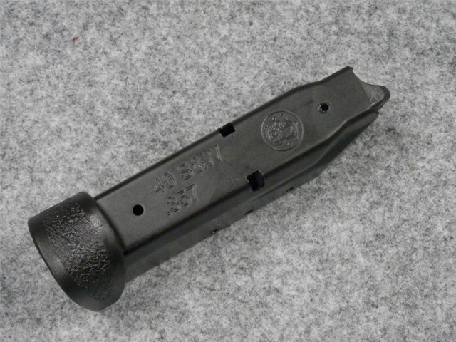 S&W M&P 40 COMPACT 10rd MAG w/ PINKY REST 19455-img-4