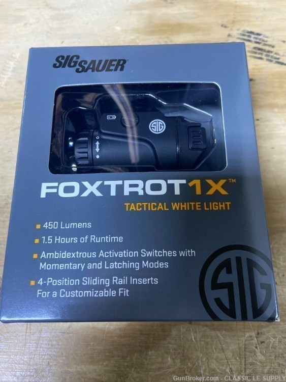 SIG Sauer FOXTROT1 Rail Mounted LED Flashlight CR123 Battery Black-img-0