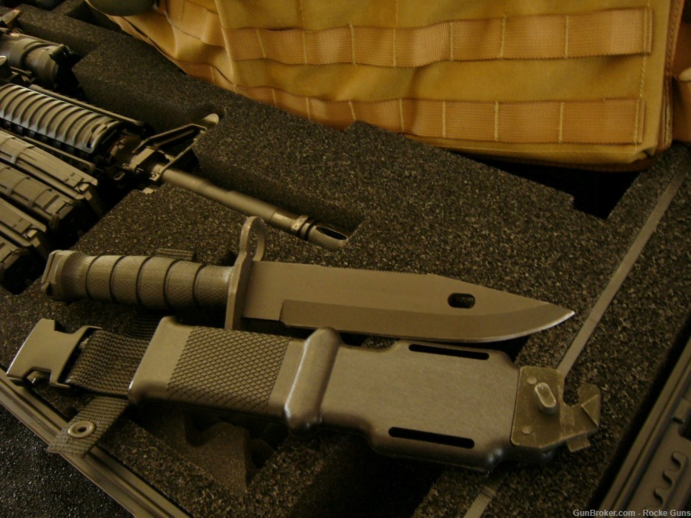 FN M4 FNH M4 MILITARY 5.56 NATO TRIJICON ACOG RMR GREEN TIP M855 BAYONET AR-img-26