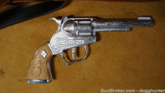 Leslie Henry Diamond H Laramie Cap Gun-img-2