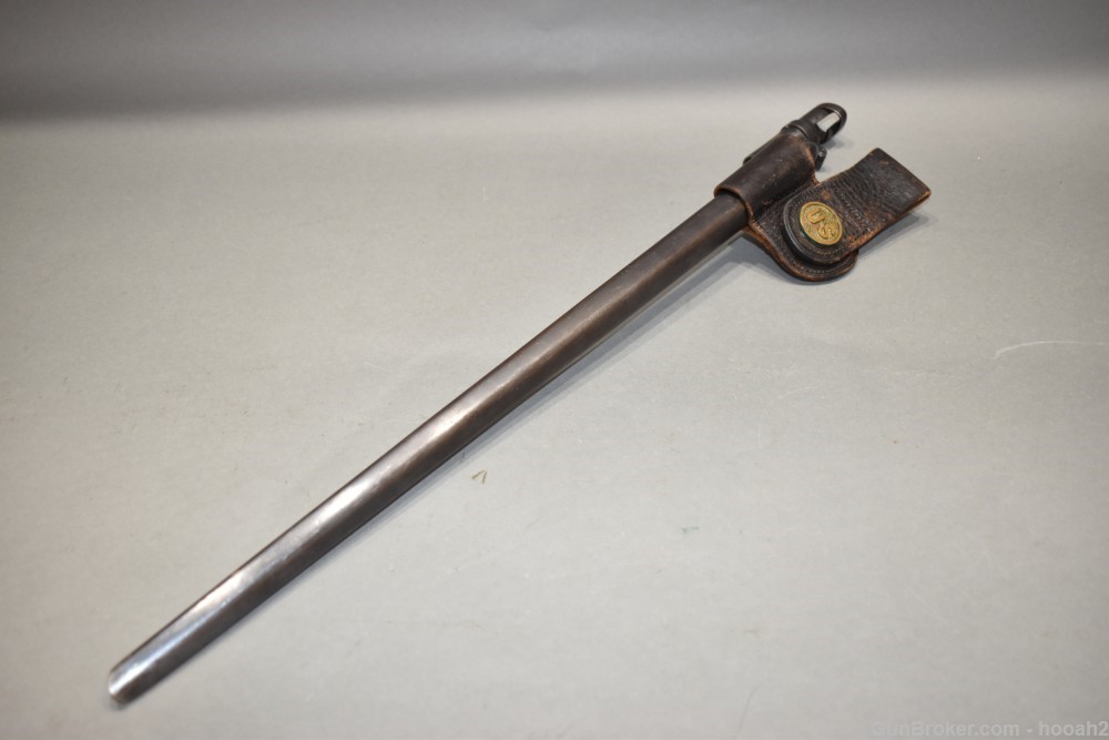 US 1873 Trapdoor Socket Bayonet W Scabbard Frog READ-img-0