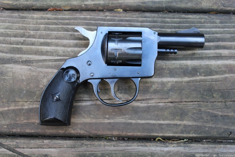 H & R Model 929 .22 revolver  made in 1977 with a 2 1/2 inch barrel !-img-0