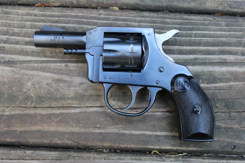 H & R Model 929 .22 revolver  made in 1977 with a 2 1/2 inch barrel !-img-1