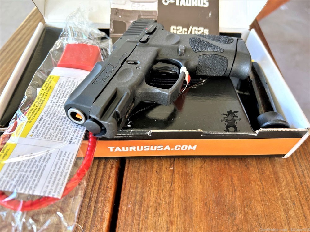 Taurus, G2C 12 Round Compact Carry Semi Auto 9MM Pistol / 2 Mags NEW!-img-3