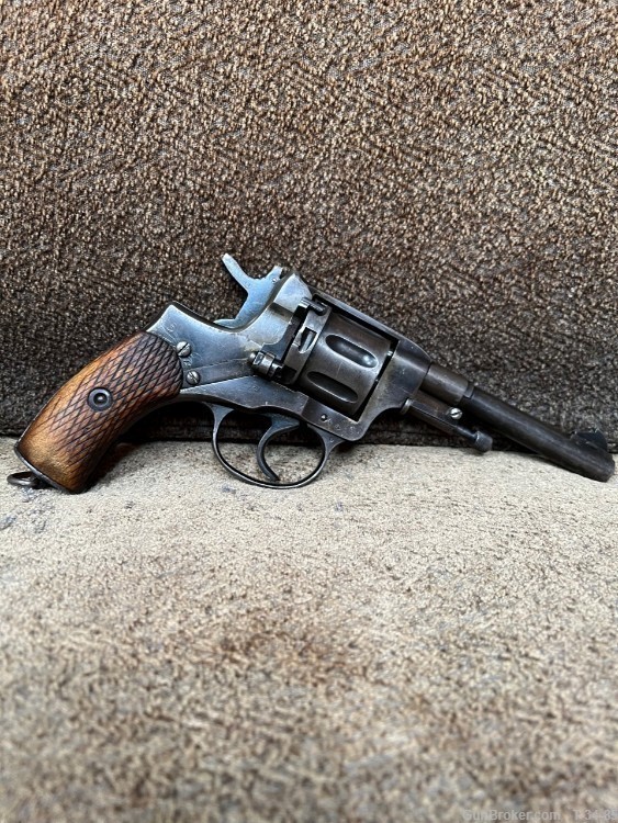Very Rare and All Original 1944 Izhevsk Nagant Revolver-img-4
