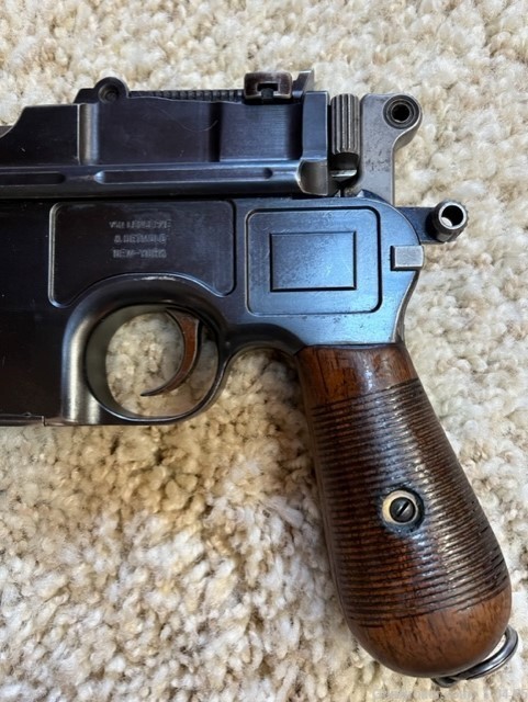 1907 C96 Broomhandle Mauser in Excellent Condition with Original Woodstock-img-9