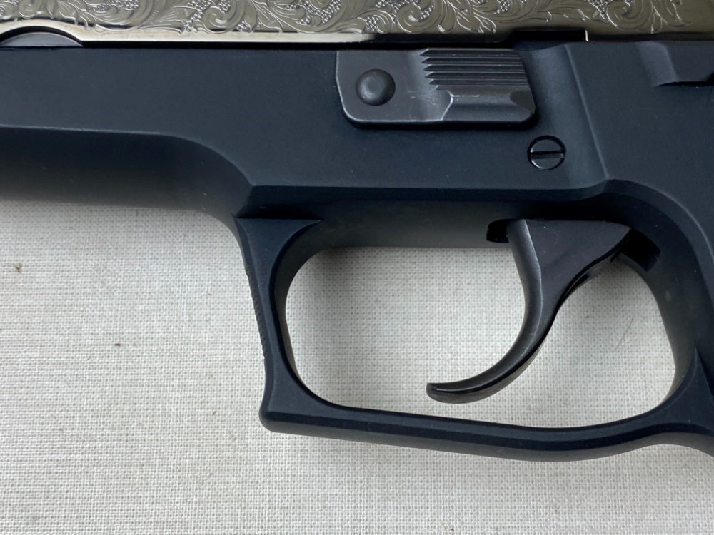 Sig Sauer P226 Engraved 9mm Para 4.4" Circa 2014 ANIB-img-21