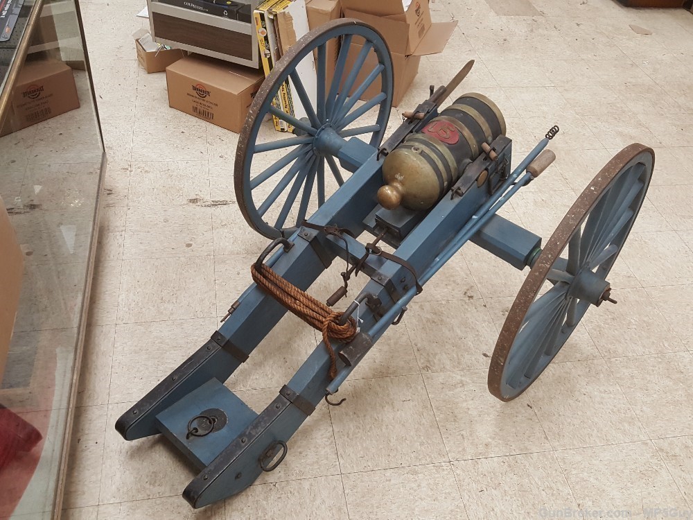 Revolutionary War reproduction Howitzer Cannon and Carriage-img-2