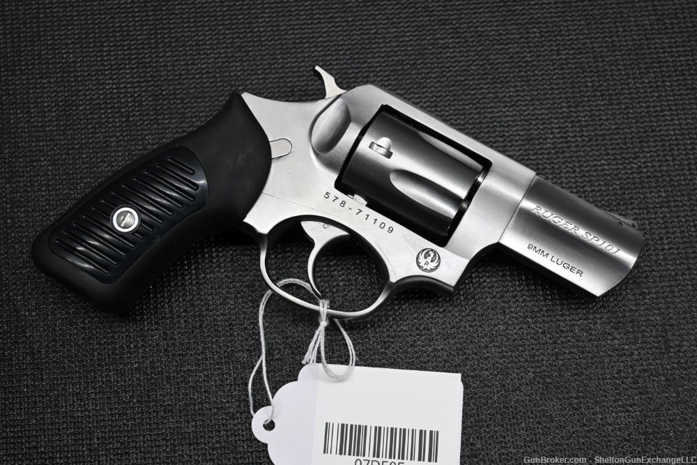RUGER SP101 IN 9MM - MINT CONDITION-img-1