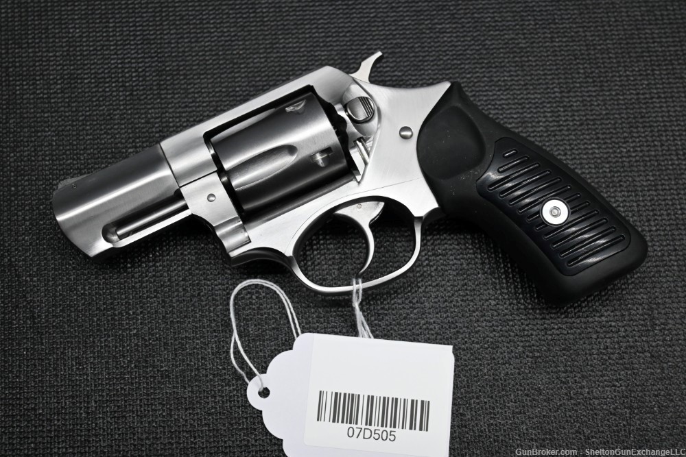 RUGER SP101 IN 9MM - MINT CONDITION-img-0