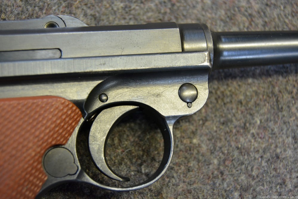Beautiful 1906/29 Swiss Bern Luger 7.65 Para W/Red Grips and Red Magazine-img-8
