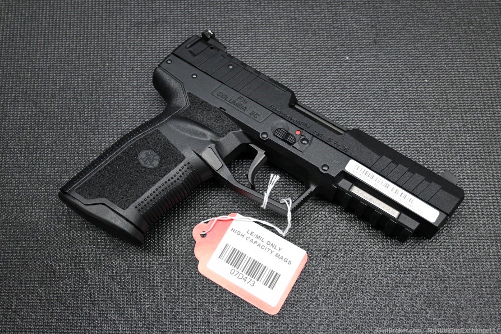 FN FIVE SEVEN 5.7X28 MRD IN BLACK - FACTORY NEW! BLOWOUT PRICE!-img-1