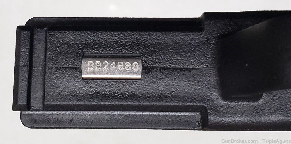 FMK 9C1G2 9mm 2-10rd mags, hard case,  black frame -img-7