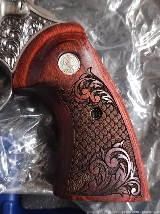 Colt Python Royal Snake scale Altamont AAA Engraved SS 357Mag 3" Layaway-img-8