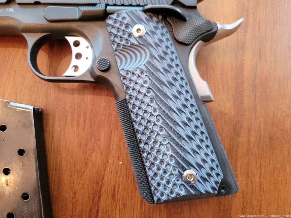 Magnum Research 1911 in 45ACP - UNFIRED! -img-4