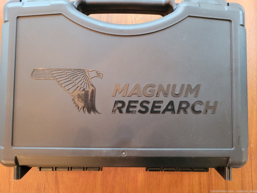Magnum Research 1911 in 45ACP - UNFIRED! -img-9