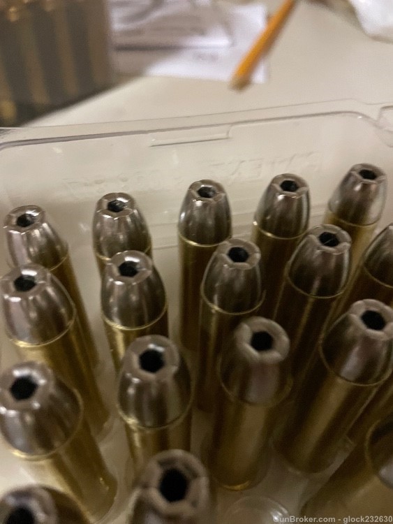 .460 S&W mag magnum ammo smith Wesson 260gr platinum tip hollow ammunition -img-1