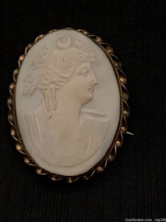 2 ANTIQUE VICTORIAN CAMEO BROOCH PINS-img-6