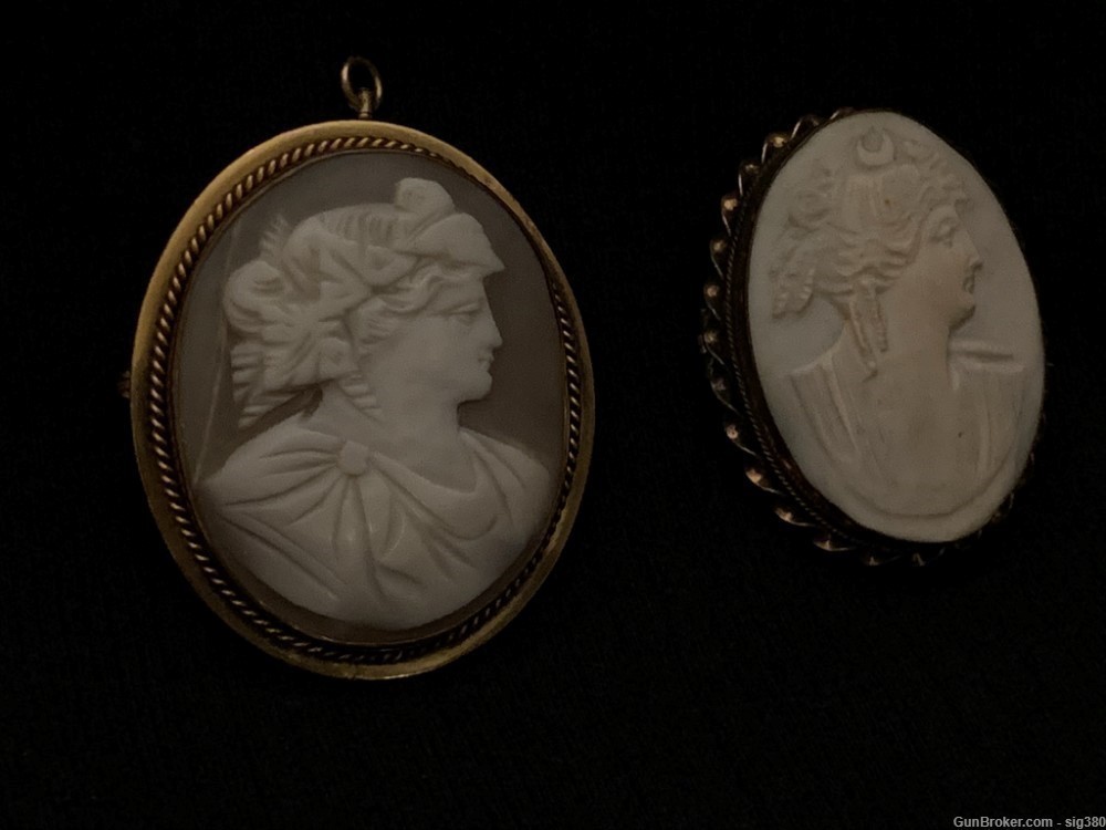 2 ANTIQUE VICTORIAN CAMEO BROOCH PINS-img-0