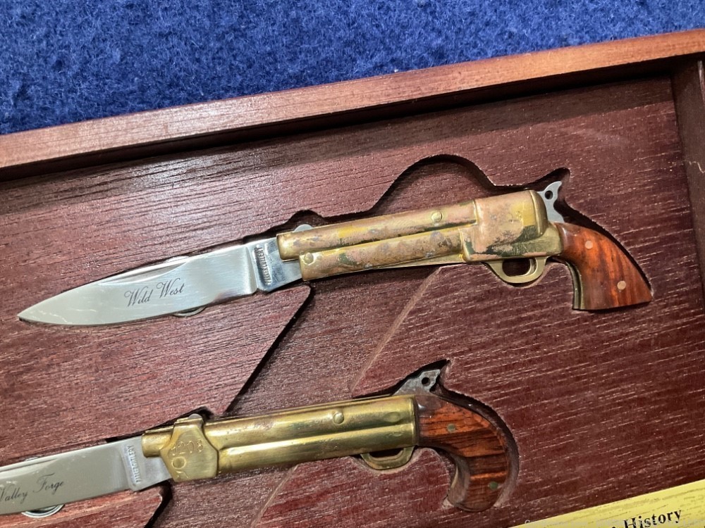 Vintage Parker pocket knife set 3 centuries of guns colt 1911 saa Patton 45-img-4