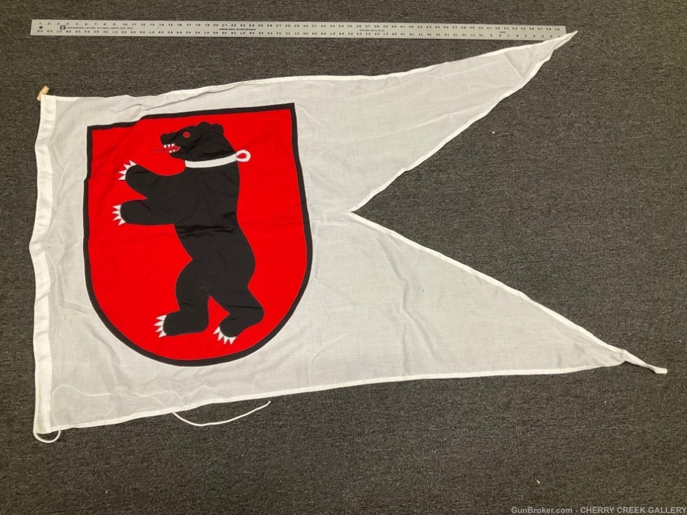 Rare vintage Germany BERLIN swallowtail bear flag high quality no stains -img-7
