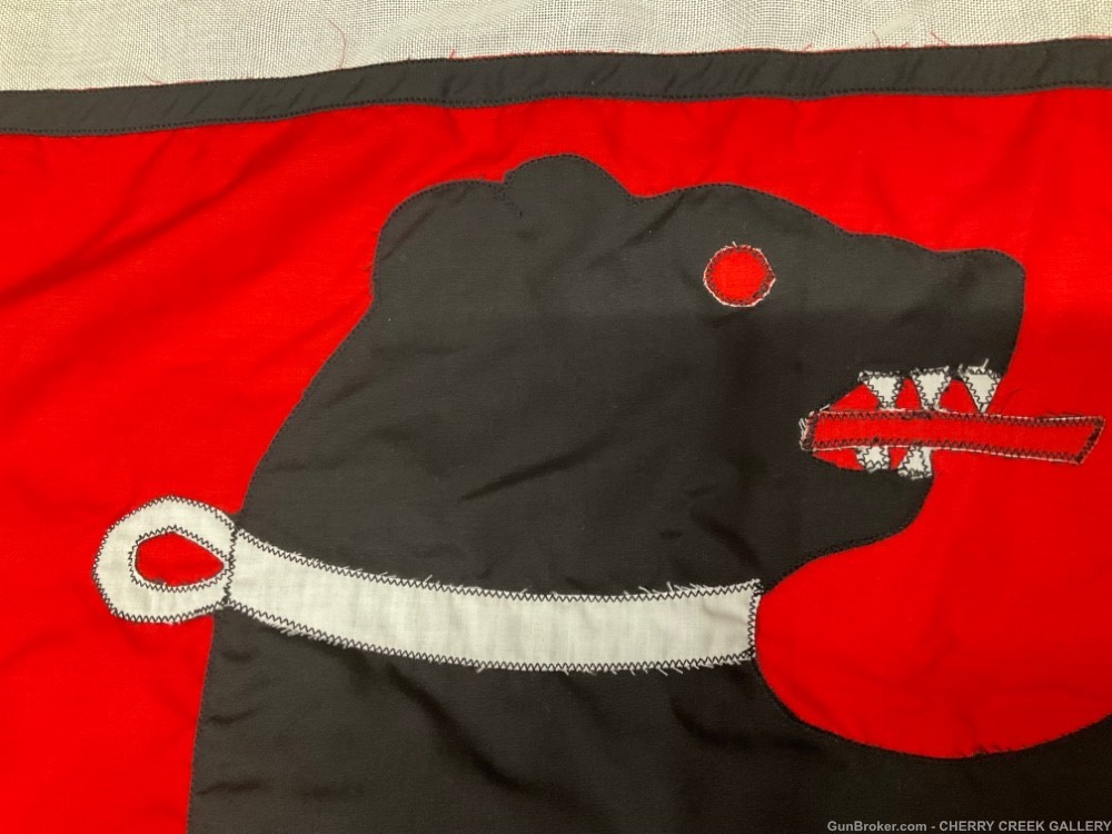 Rare vintage Germany BERLIN swallowtail bear flag high quality no stains -img-1