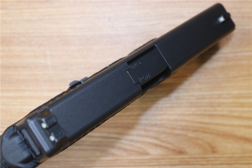Glock 17 Gen 4 9mm 4.5” Barrel Stippled Frame Box 1 Mag-img-7
