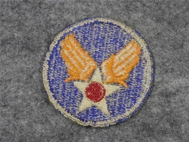 US WWII ARMY AIR FORCE SHOULDER INSIGNIA (NICE)-img-1