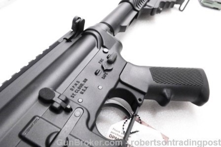 DPMS AR15 Grip New with Screw F1000838-img-6