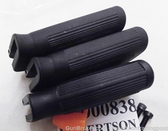 DPMS AR15 Grip New with Screw F1000838-img-4