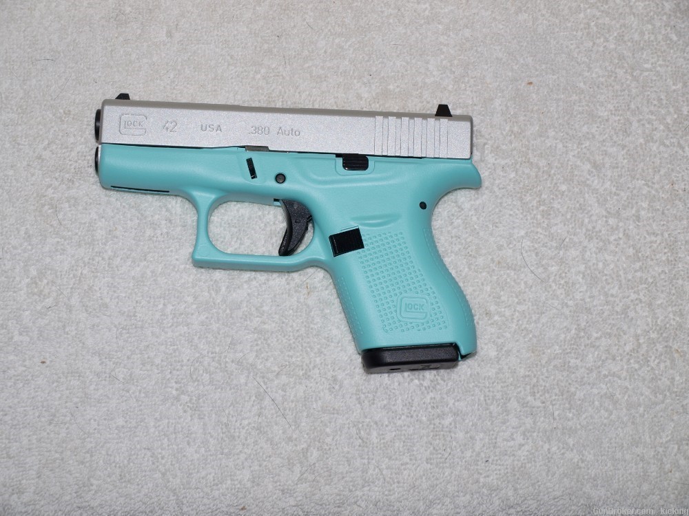 Glock 42 Davidson's Special Edition Cal 380 Two 6 Rd Mags Robin Egg Blue-img-2